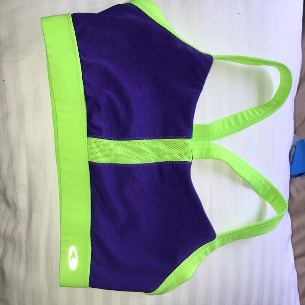 Sports bra